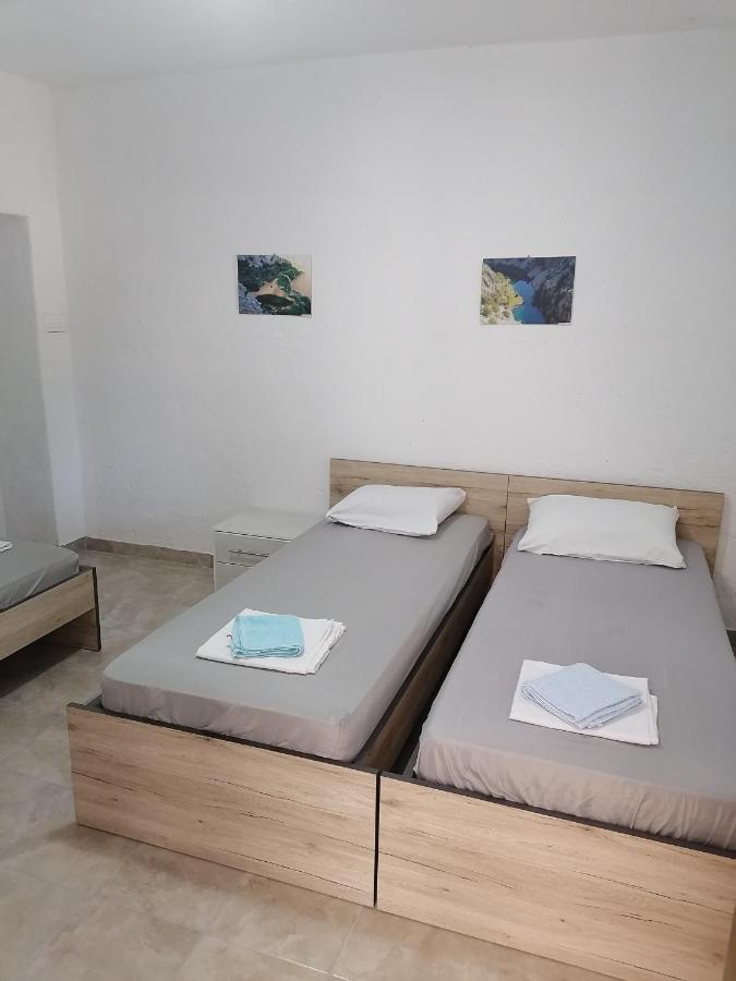 Apartman Milan Obrovac Exterior photo